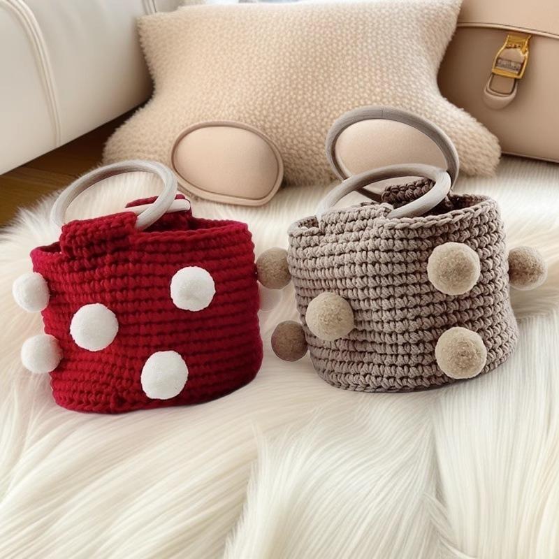 Yarn Knitting Pompom Bucket Handbag - Trendy Crochet Finished Women's Portable Bag