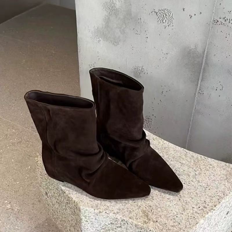 

Версия из овчины~ Французский нишевый темперамент заостренные внутренние ботинки на платформе ковбойские ботинки женские 2025 новые тонкие короткие ботинки 40