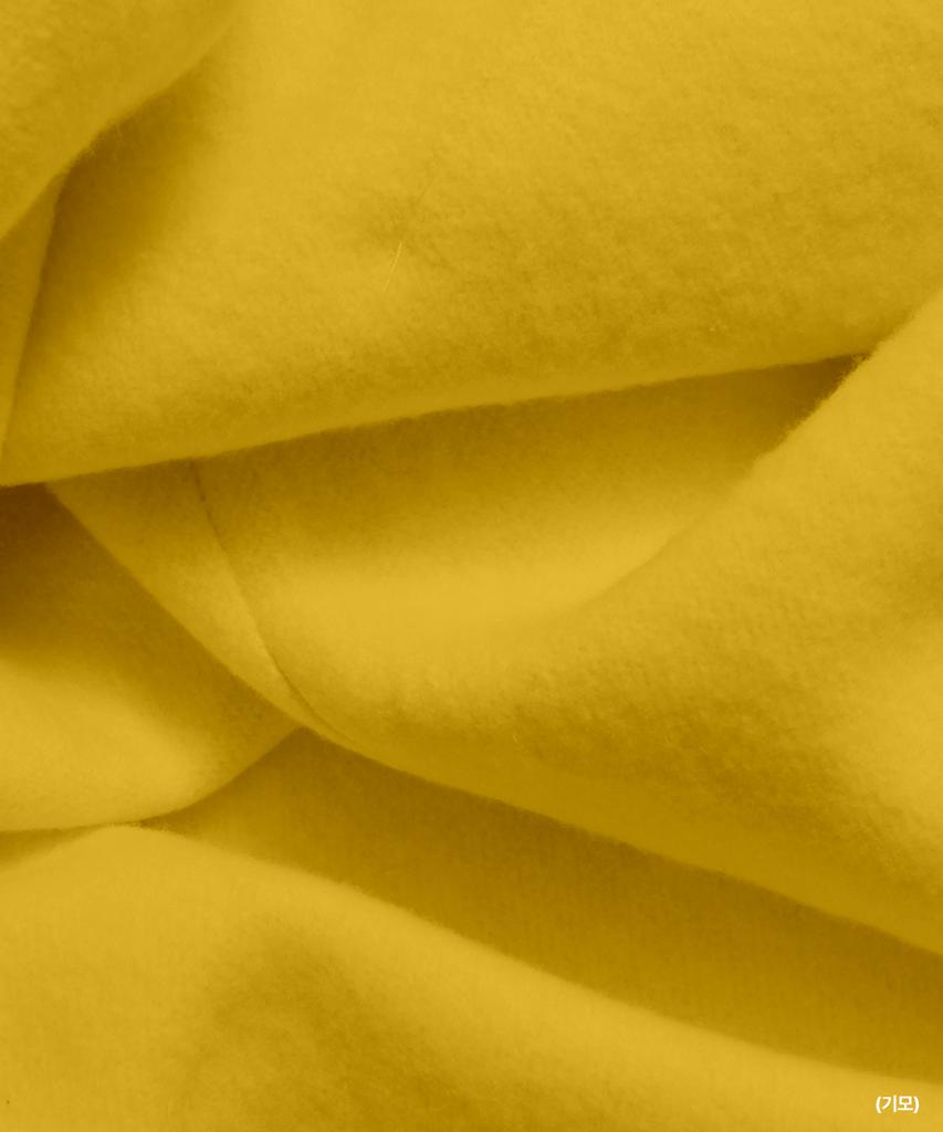 MAHAGRID Curved Logo Sweatshirt Mustard(Mg2Dsmm440A)