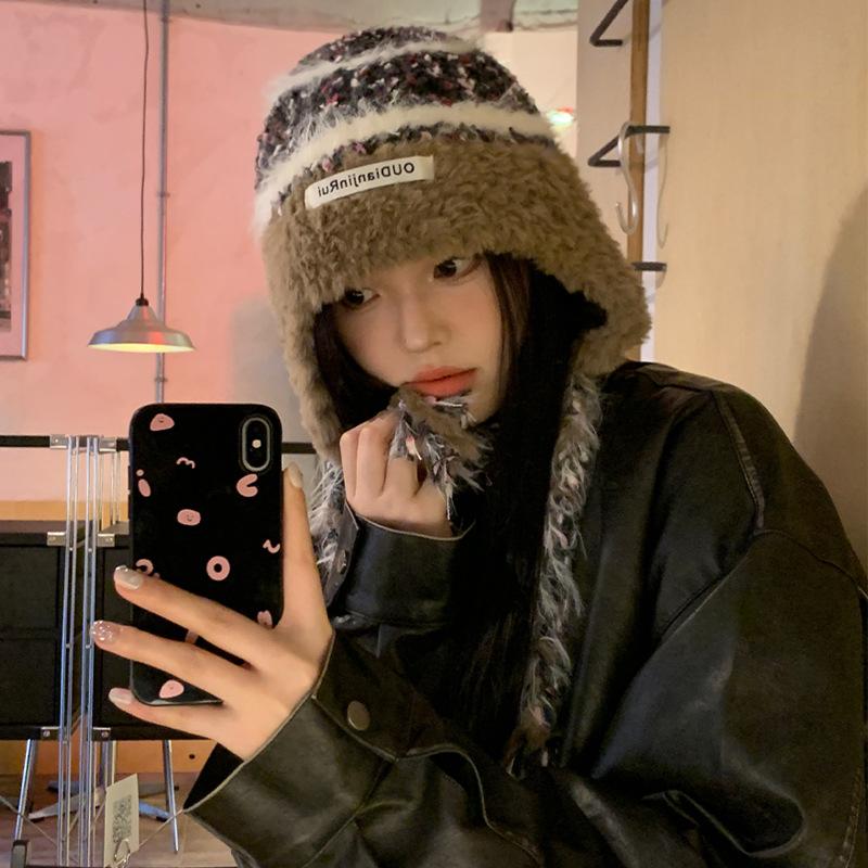 Maillard wool hat for women with small faces, winter braids, thickened warm ear protection and cold protection, versatile plush knitted hat