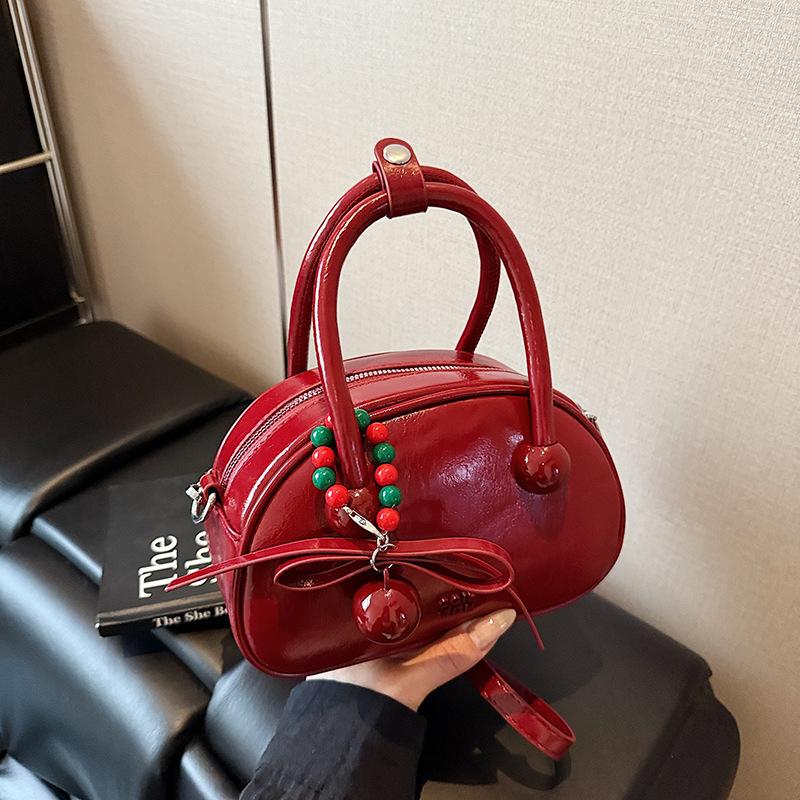 Women's pillow bag New exquisite hand-held small bag Fashion versatile shoulder messenger bag