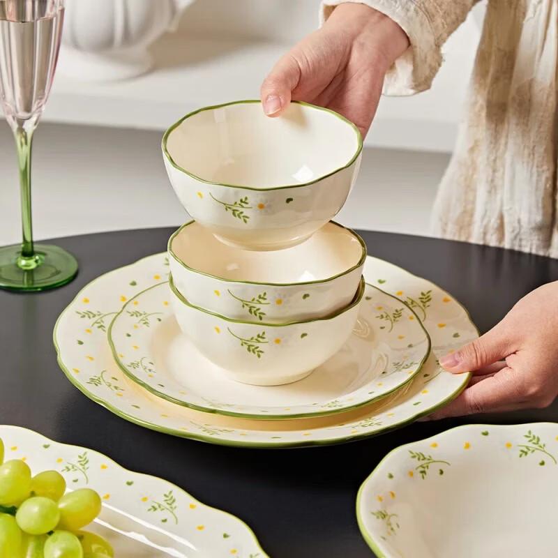 Shangxing Zhishi Daisy 43-Piece Underglaze Ceramic Tableware Set