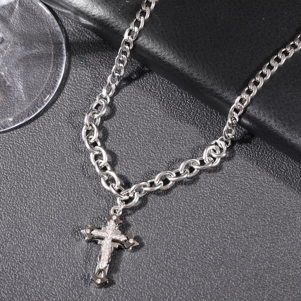 Men's Trendy Hip-Hop Titanium Steel Necklace: Fade-Resistant, Handsome, Unisex Jewelry Accessory.