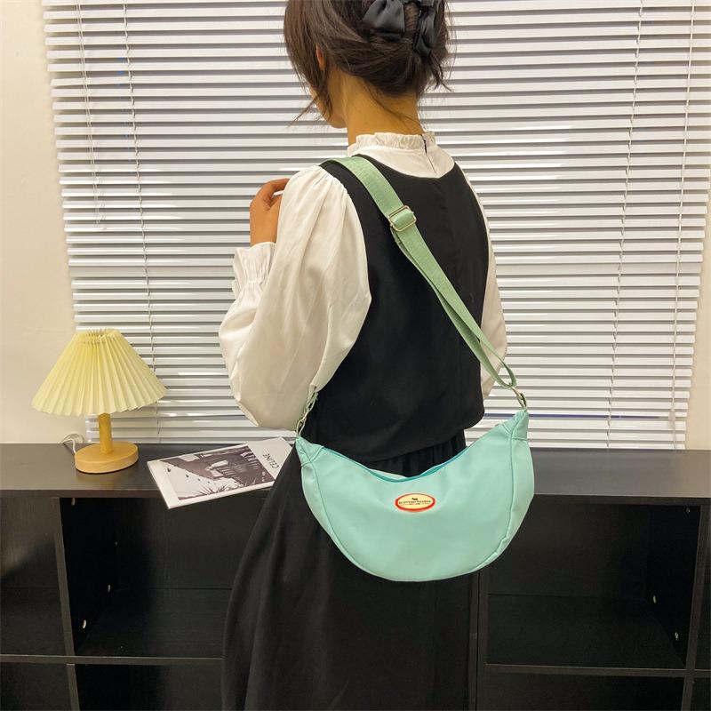 Dumpling bag new women's bag fashionable and simple shoulder messenger bag