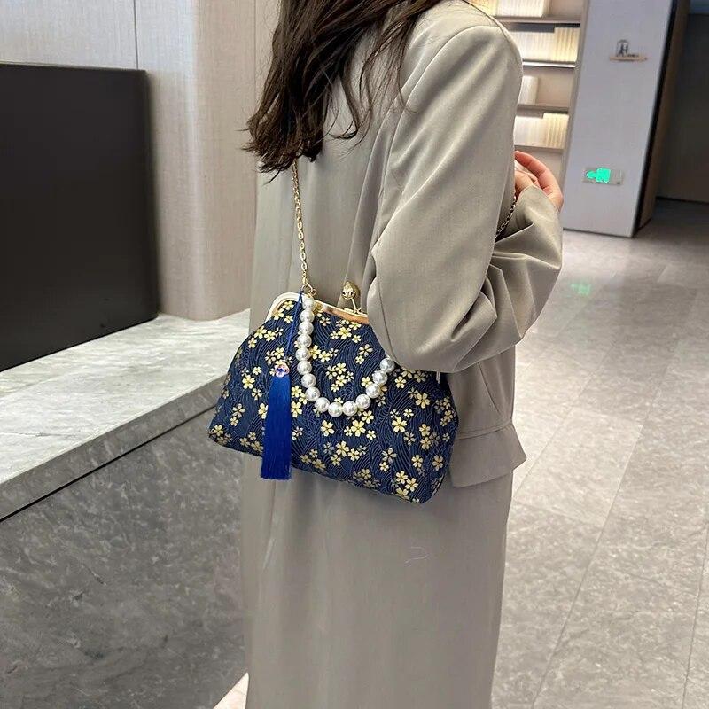2024 Designer Women Handbags And Purse Floral Shoulder Bags Vintage Pearl Tassel Shell Clip Lady Chain Satchel Crossbody Bags