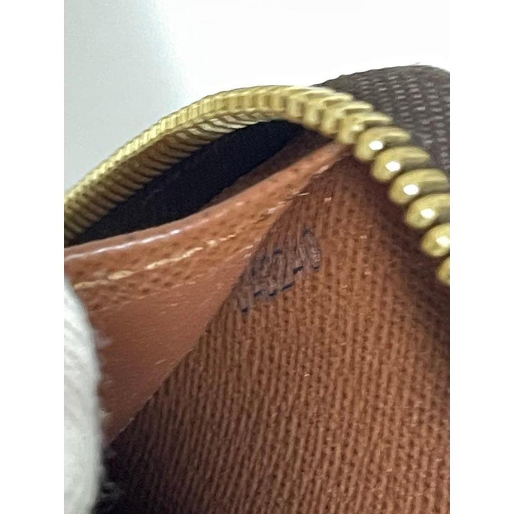 Used LOUIS VUITTON Zippy Wallet