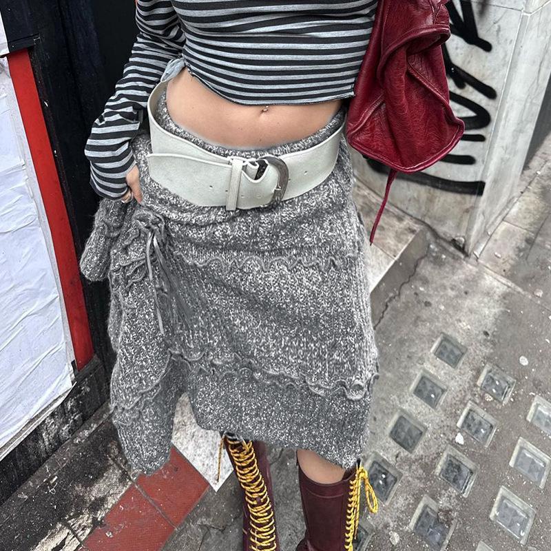 Women's Autumn Irregular Hem Knit Skirt - European & American Street Style with Pleated Design and Lace Details