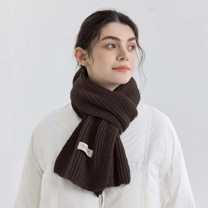 Minimalist Solid Color Knit Scarf Women Men Winter Warm Lightweight Unisex Neck Warmer Fashionable Everyday Accessory
