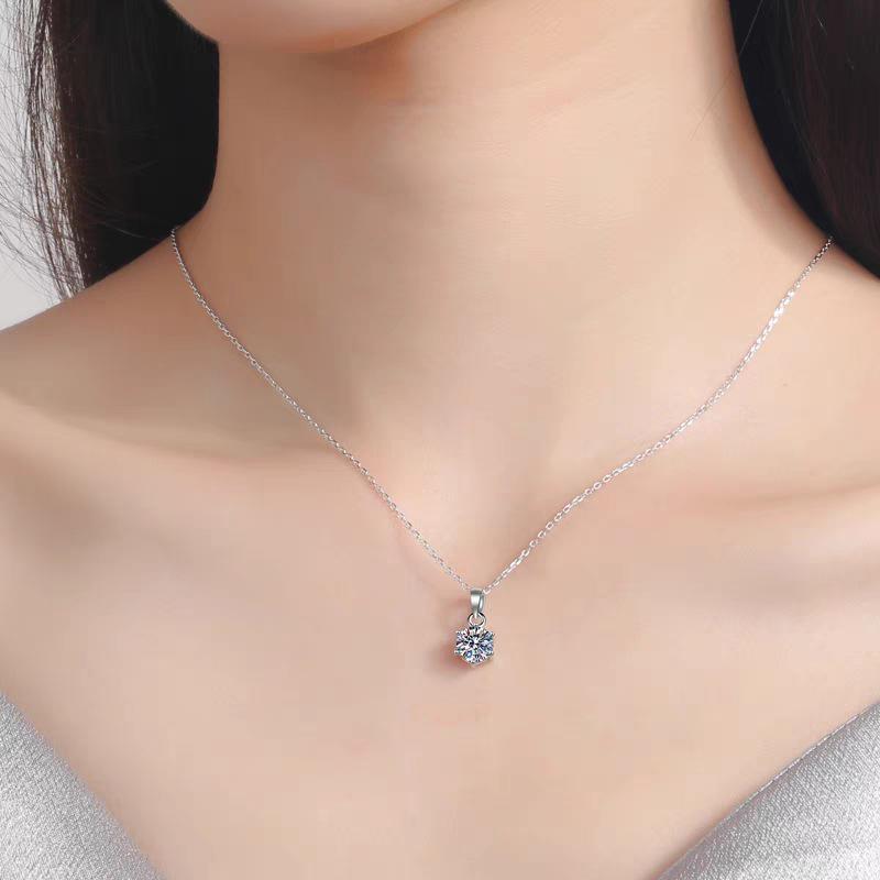 Douyin White Gold Diamond Pendant Necklace - Japanese Korean Style Women's Collarbone Chain, Perfect Gift for Best Friend's Birthday