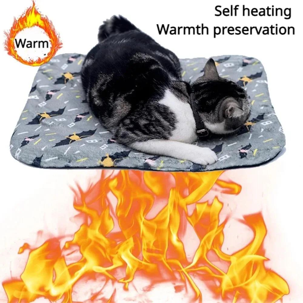 Pet Winter Warm Self-heating Heat Storage Mat Dogs Heating Pad Cat Self-heating Carpeting Blanket Winter Pet Halloween Supplies