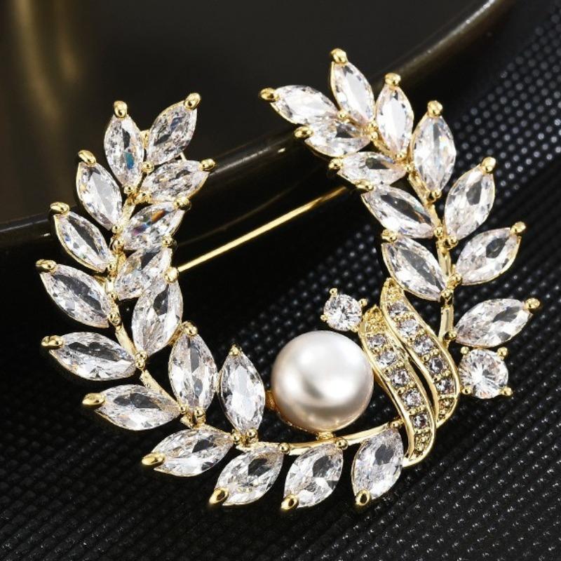1Pc Delicate Pearl Flower Wreath Brooch for Women Fashion Rhinestone Brooches Pins Jewelry Trendy Accessories Party Gifts