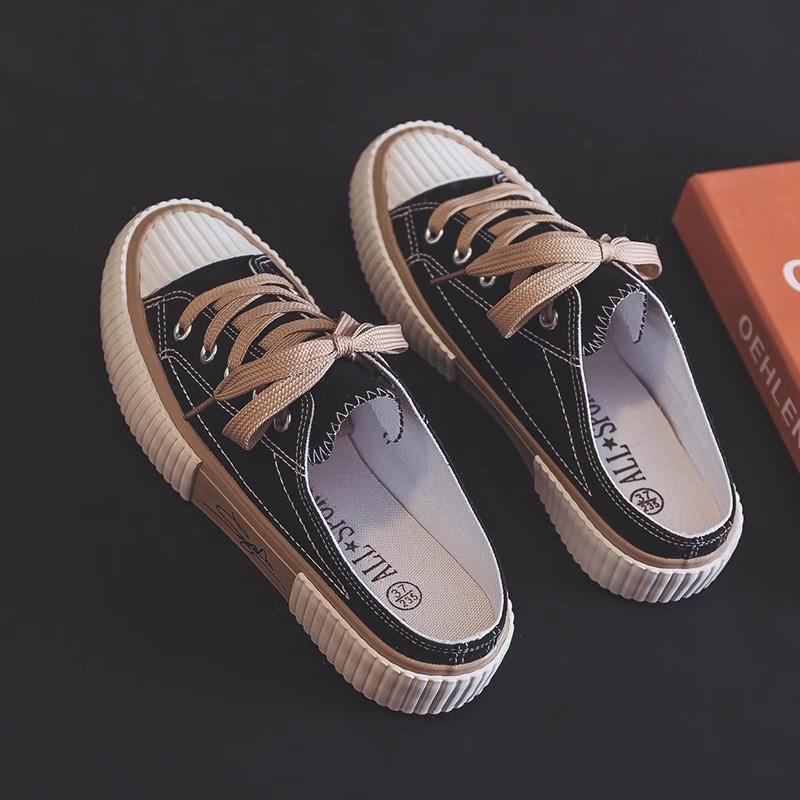 Super fire bag head half slippers women's outer wear 2025 summer new lazy thick-soled white canvas cool slippers sandals