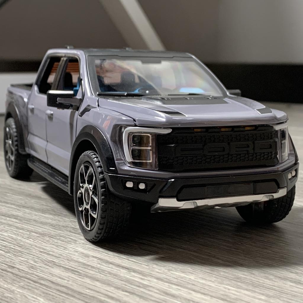 1:20 Ford Raptor F150 Pickup Truck Toy Car Model With Sound Light Doors Opened Alloy Diecast Model Vehicle Collection Toy Friend