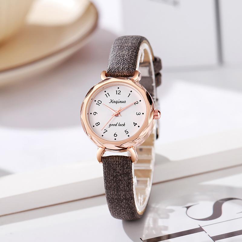 

Простые часы для подростков Повседневные кварцевые наручные часы Круглые часы Подарок на день рождения чёрный