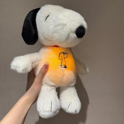 Pelúcia Snoopy que Brilha e Respira Auxílio para Dormir de Bebê Animal de Pelúcia Fofo e Calmante Presente para Hora de Dormir das Crianças
