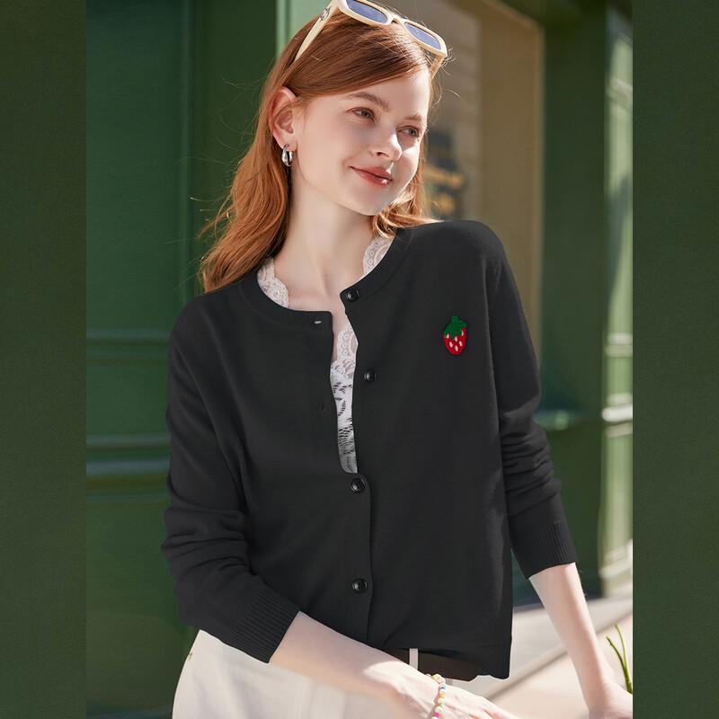 

Women s Gentle Wool Blend Long Sleeve Cardigan M