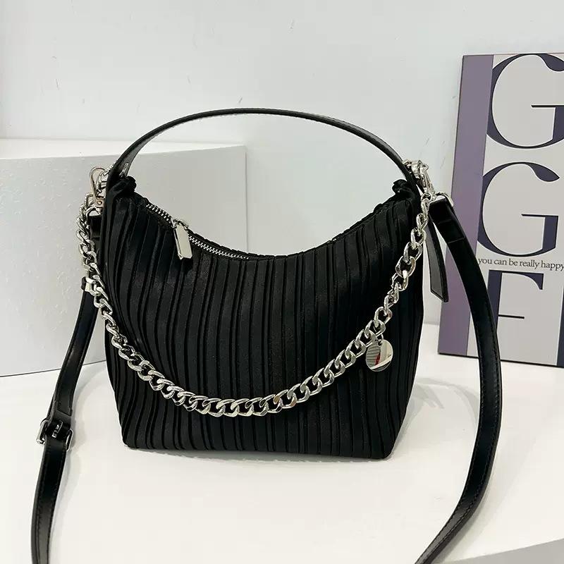 Women's Handbag High-end New Niche Trendy Pleated Handbag Chain Crossbody Bag Women's Versatile Armpit Bag