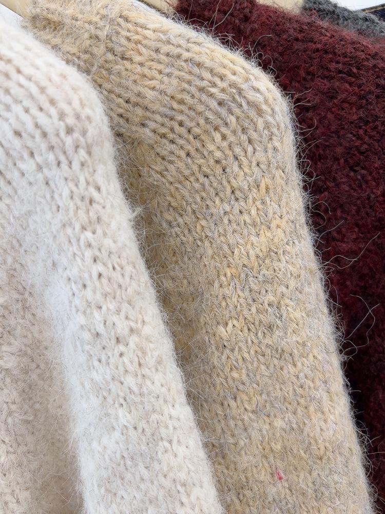 Women's Soft Long Sleeve Knitted Sweater - Loose Fit, Solid Color Pullover for Autumn/Winter