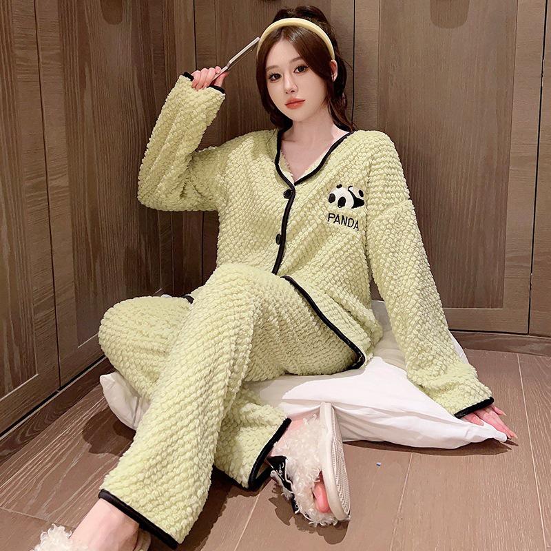 Pajama damska z różowego aksamitu flanelowego w dużym rozmiarze - Uroczy i ciepły kardigan na jesień/zimę