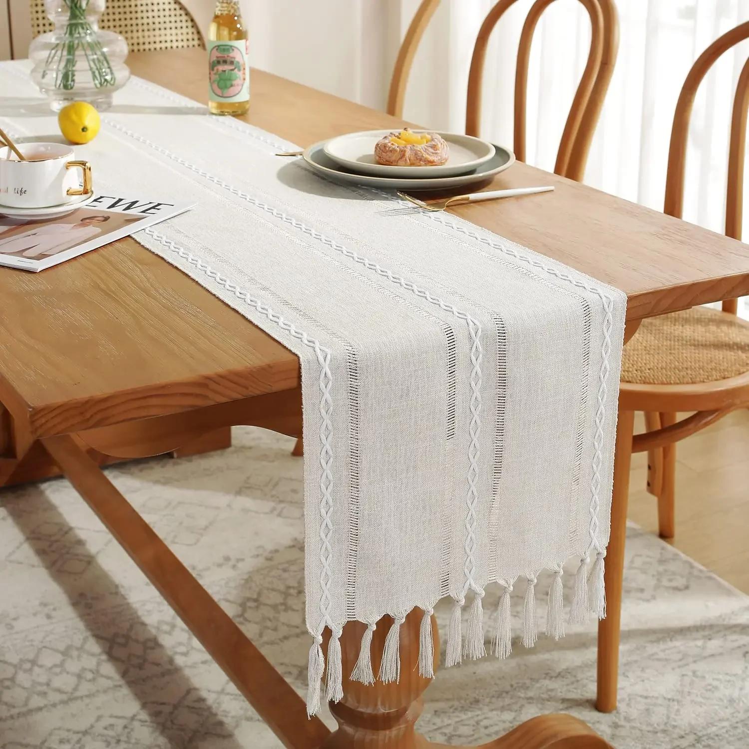 

Rustic Farmhouse Style Linen Table Runner, Boho Handmade Tassel, Embroidered Table Runners for Party, Wedding and Dining Decor (Beige,jacquard&33x160cm) бежевый