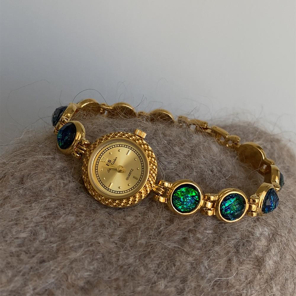 Light Luxury Women's Watches Waterproof Circular Dial Green Jewelry Bracelet Quartz Wristwatch High Temperament Ladies' Watch