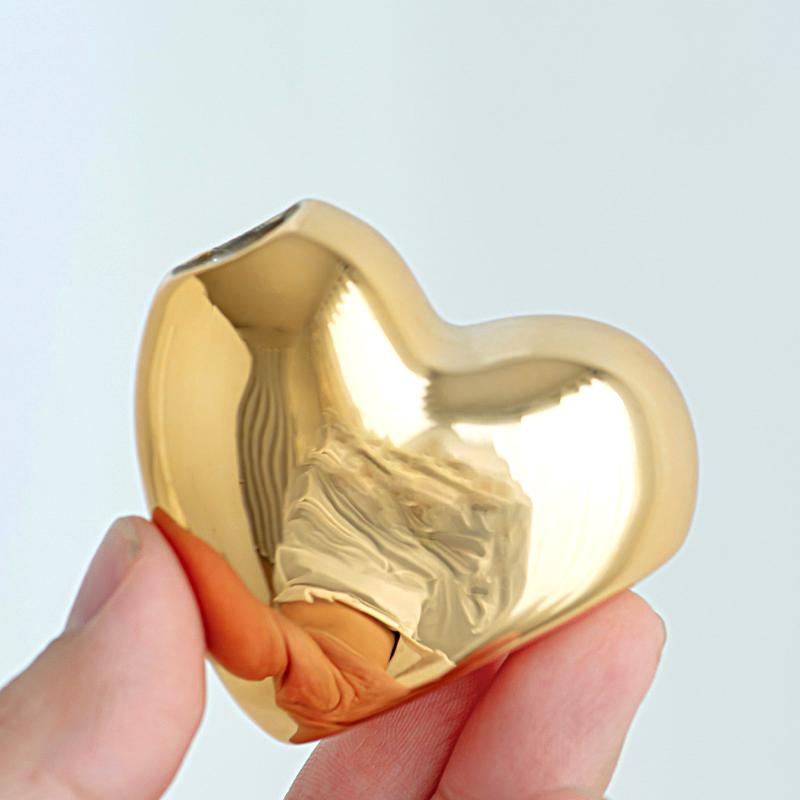 1PC Heart Shaped Bottle Creative Ceramic Bottle Gold Aromatherapy Bottle Fragrance Ornament Small Vase Simple 5.5x3.3x4.8cm