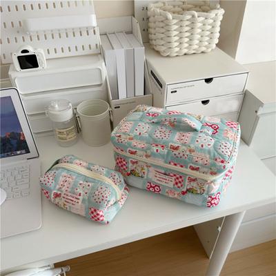 Large Cosmetic Storage Capacity Zipper Closure Makeup Bag Bag Reusable Toiletries Container Travel