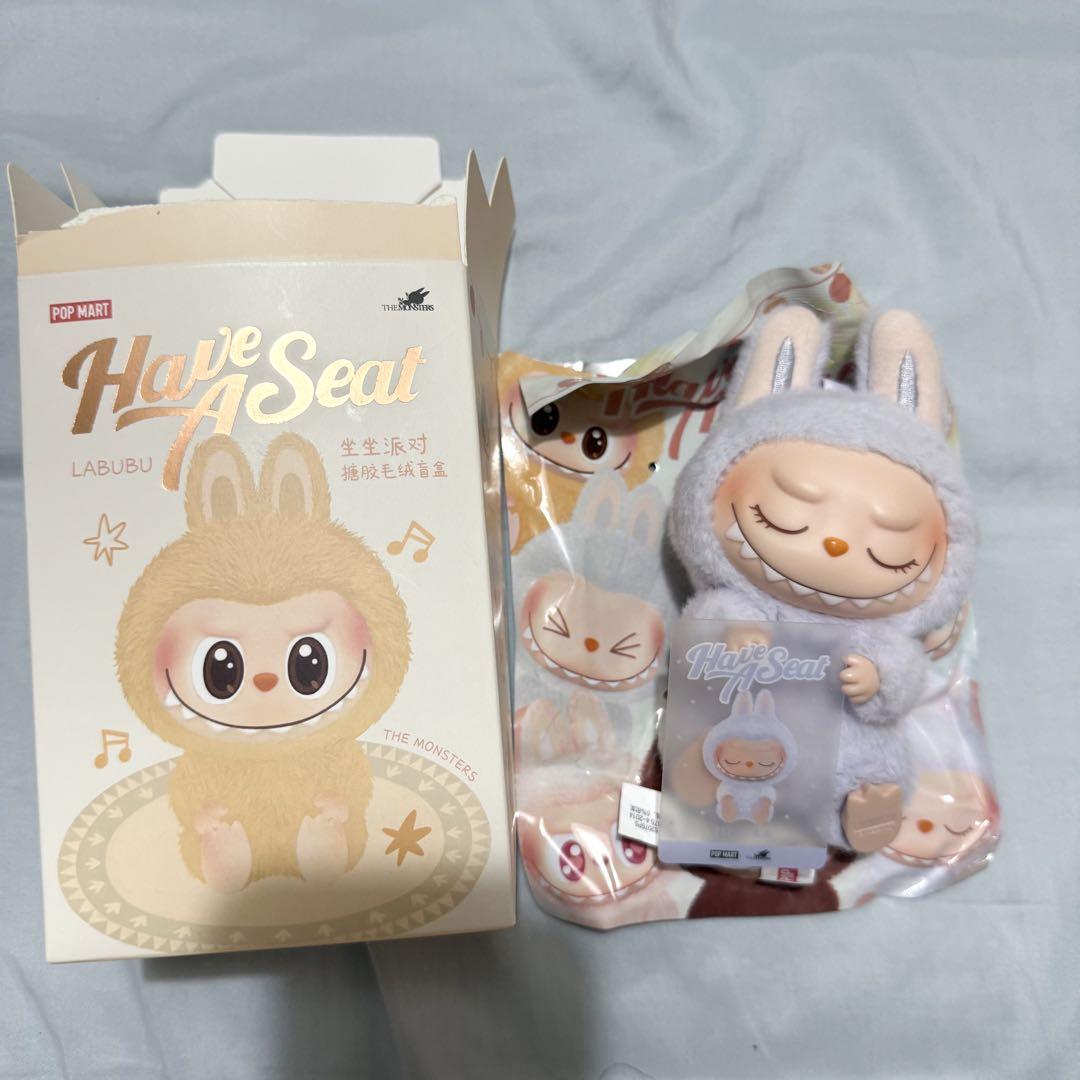 

[Б/У] POP MART LABUBU ZIZI