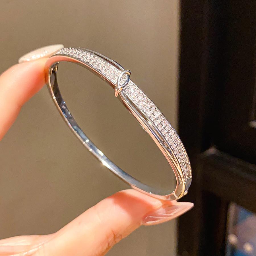 Vintage Gold Zircon Round Bangle Bracelet With Geometric Design For Fashion Women
