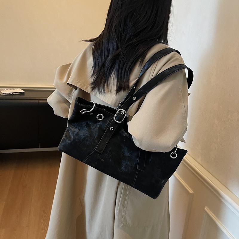 Underarm bag women's 2025 new trendy fashion versatile high sense retro shoulder bag to work commuting hand bag