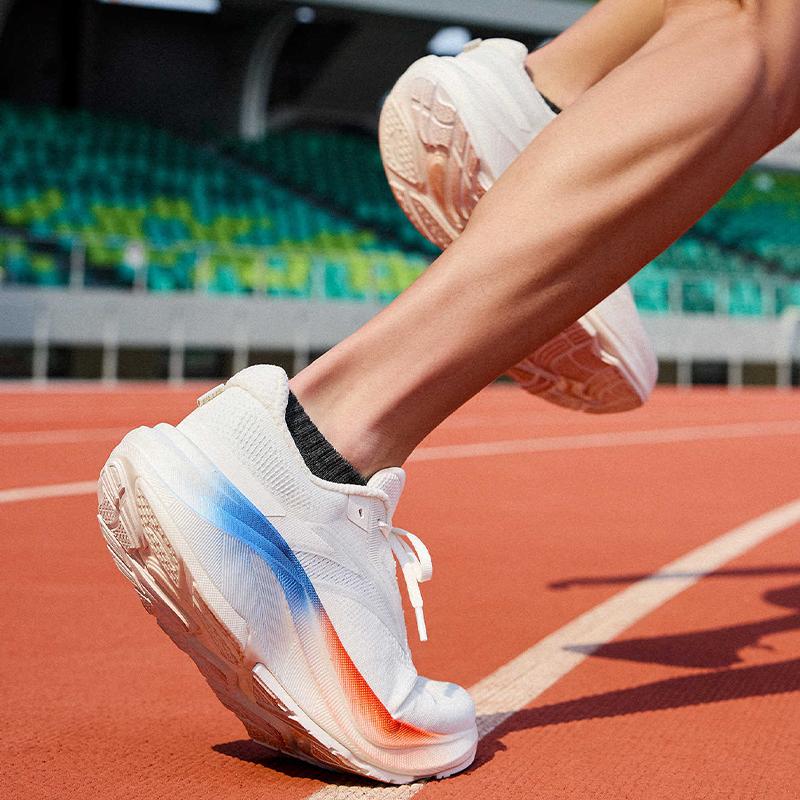 Anta Champion 4 Plus Bequeme Vielseitige Sportbekleidung Verschleißfest Atmungsaktiv Low Top Lässige Laufschuhe Herren Sneaker Papierweiß 112535561-3