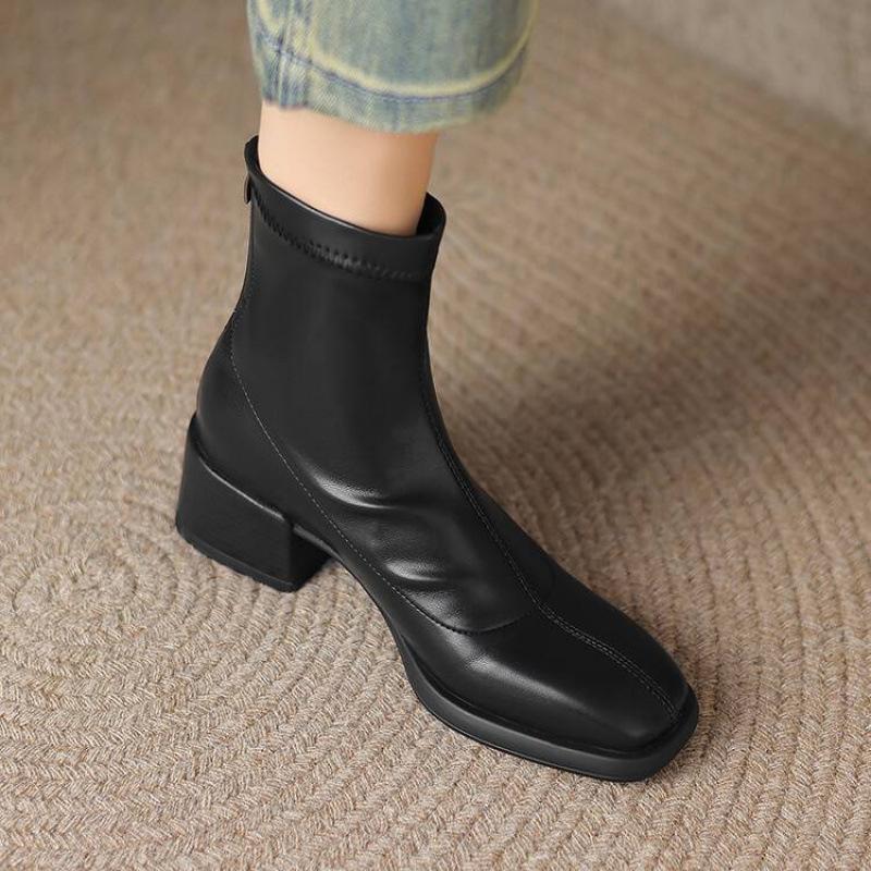 

Осенне-зимние женские кожаные ботильоны на среднем каблуке, квадратный каблук, большой размер, женские ботильоны, корейская версия, удобные ботильоны средней высоты, новая резиновая подошва 39