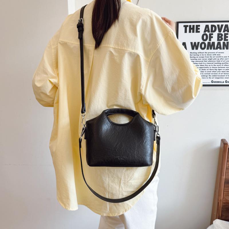 Handheld Women's Bag Fashion Shoulder Messenger Bag