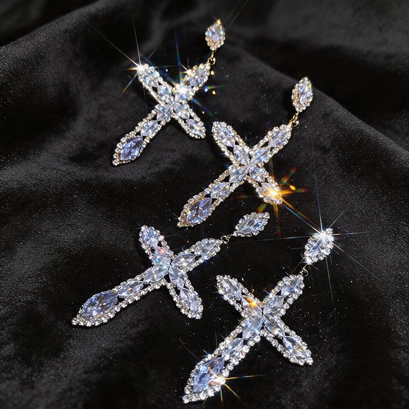 Silver Needle Light Luxury Rhinestone Zirconia Cross Stud Earrings: Retro, High-End Accessories for Women