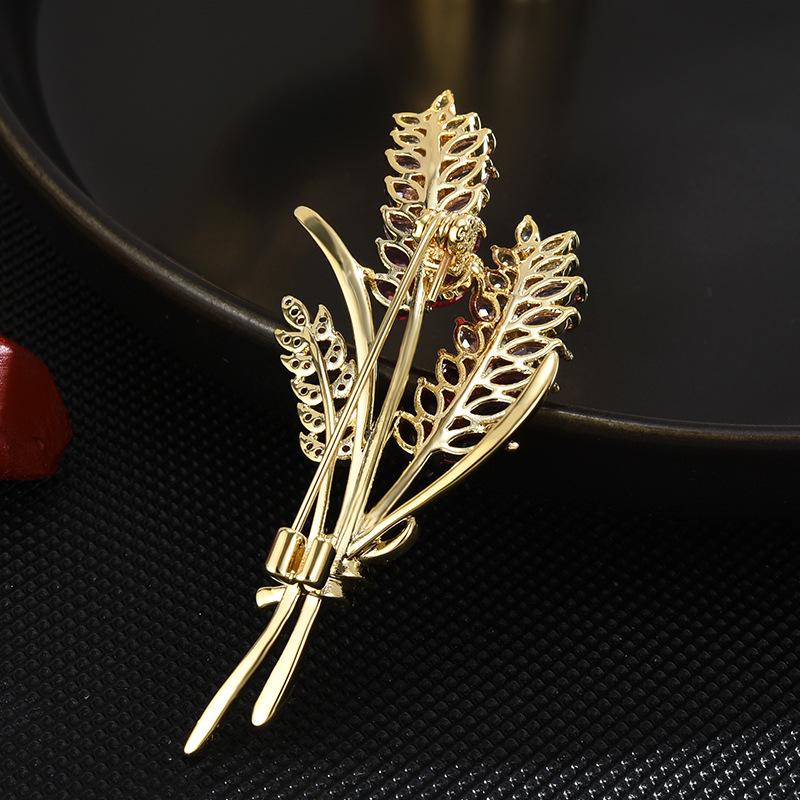 Senior Brooches Flower Leaf Brooch Pins for Women Suit Pendant  Fashion Brooches Jewelry