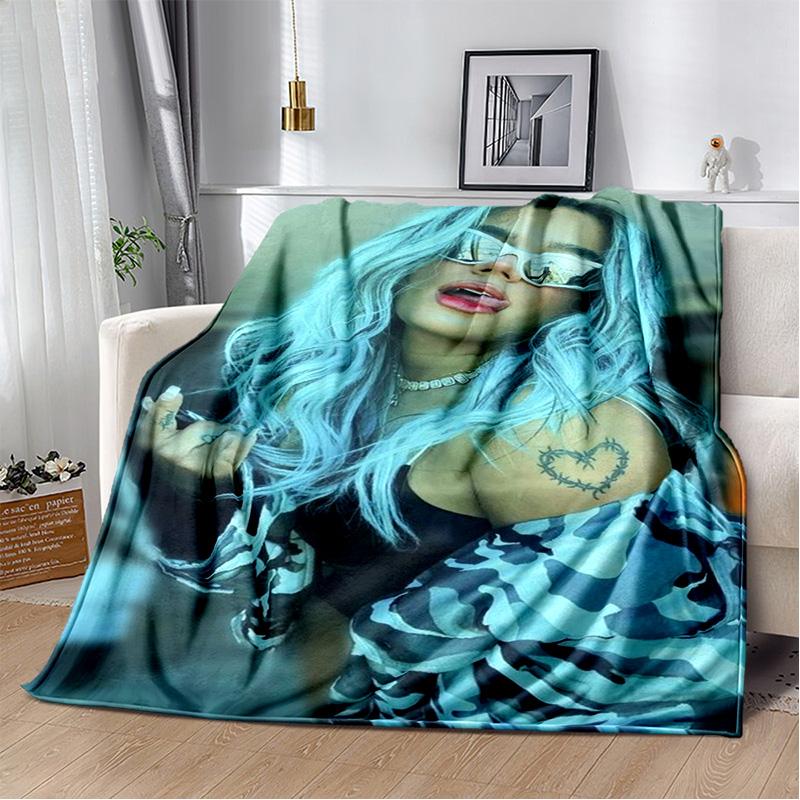 3D Baskı Karol G Singer HD Battaniye, Yumuşak Atmak Battaniye Ev Yatak Odası Yatak Kanepe Piknik Seyahat Ofis Dinlenme Kapak Battaniye Çocuklar için