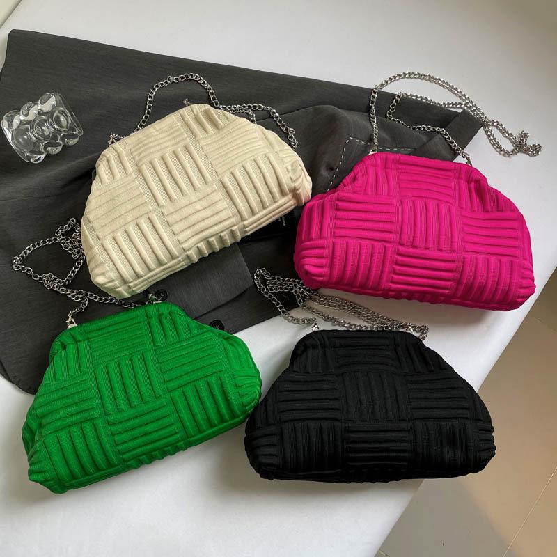 2025 Luxury New Towel Handbag Women Fashion Popular Portable Bucket Bag Chain Shoulder Messenger Bag