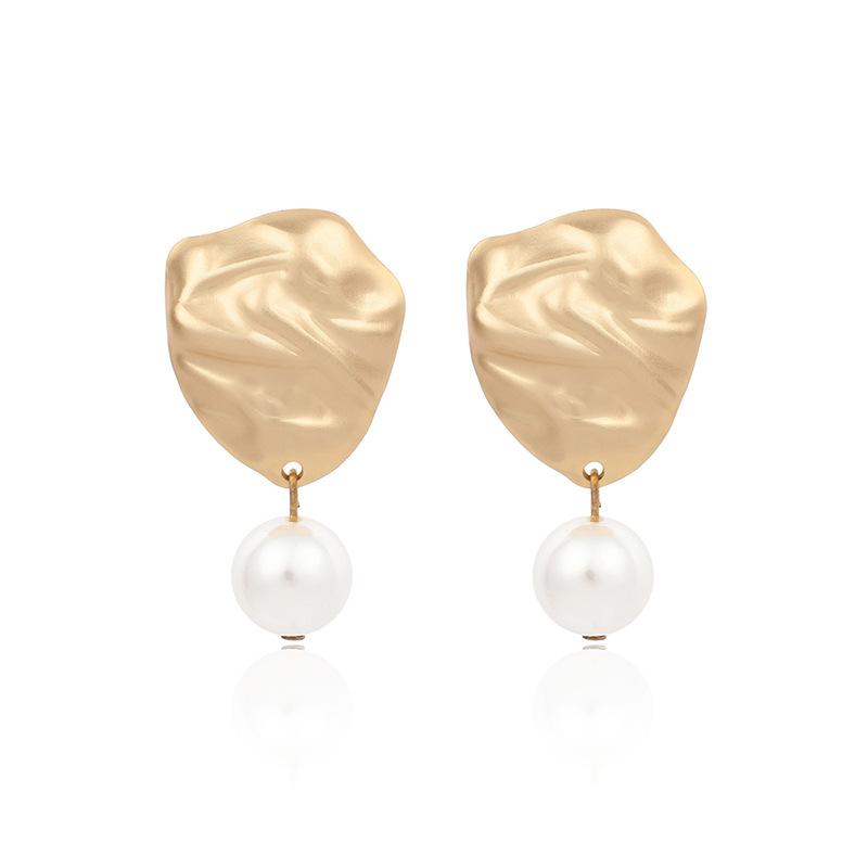 

New Korean Dongdaemun jewelry, personalized fashion irregular metal pearl earrings ins retro exaggerated earrings золотий