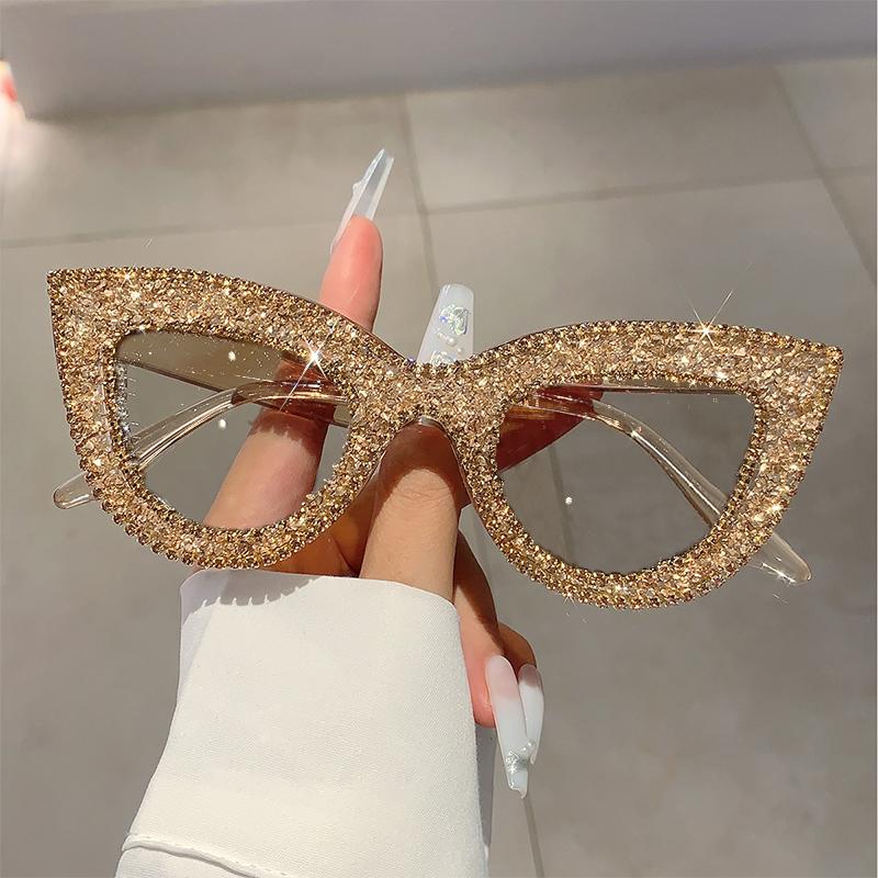 KAMMPT Cat Eye Sun Glasses 2024 New Chic Rhinestones Travelling Shades for Women Trendy Luxury Brand Designer Female Sunglasses
