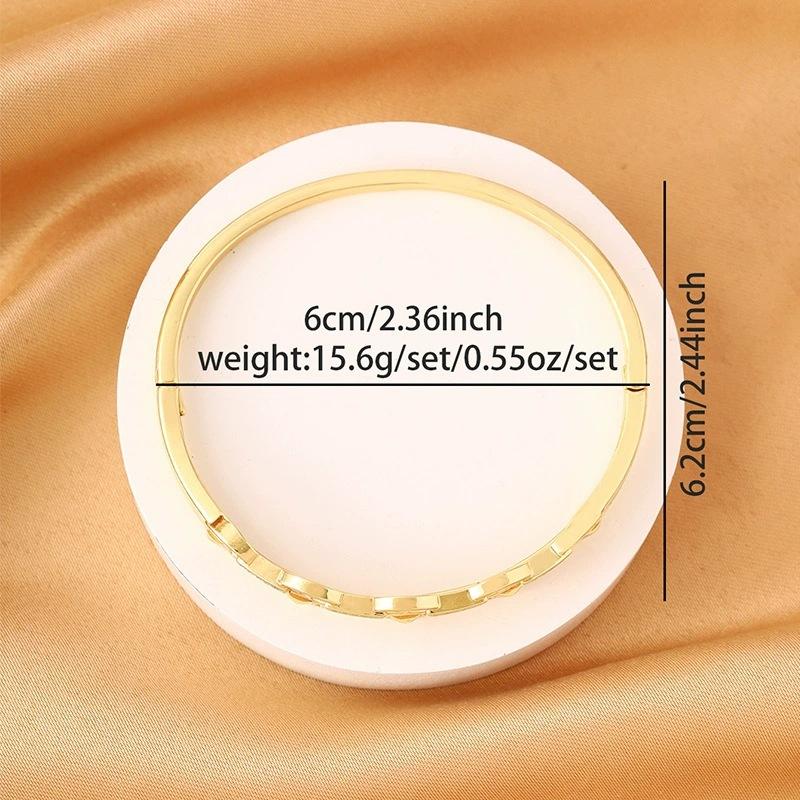 European And American New Light Luxury Geometric Splicing Design Sense Classic Women'S Simple Atmosphere Exquisite Bracelet