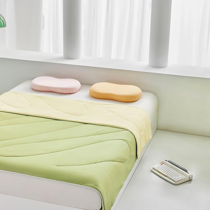 Yalu 7A Cool-Touch Antibacterial Summer Quilt