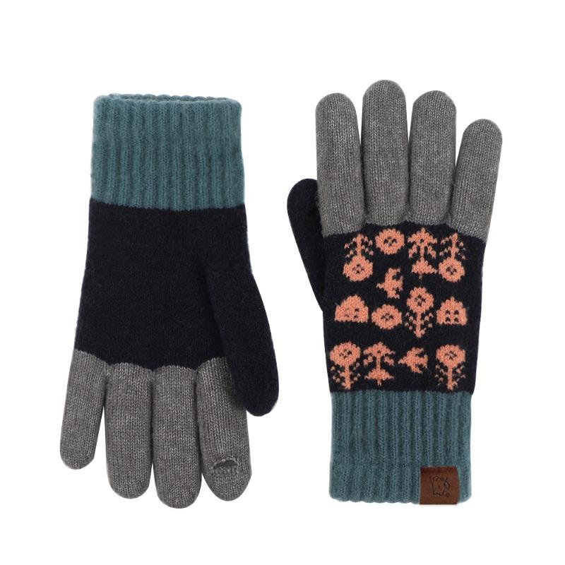 Winter gloves women's self-heating German velvet retro jacquard knitted thermal gloves female student gloves men