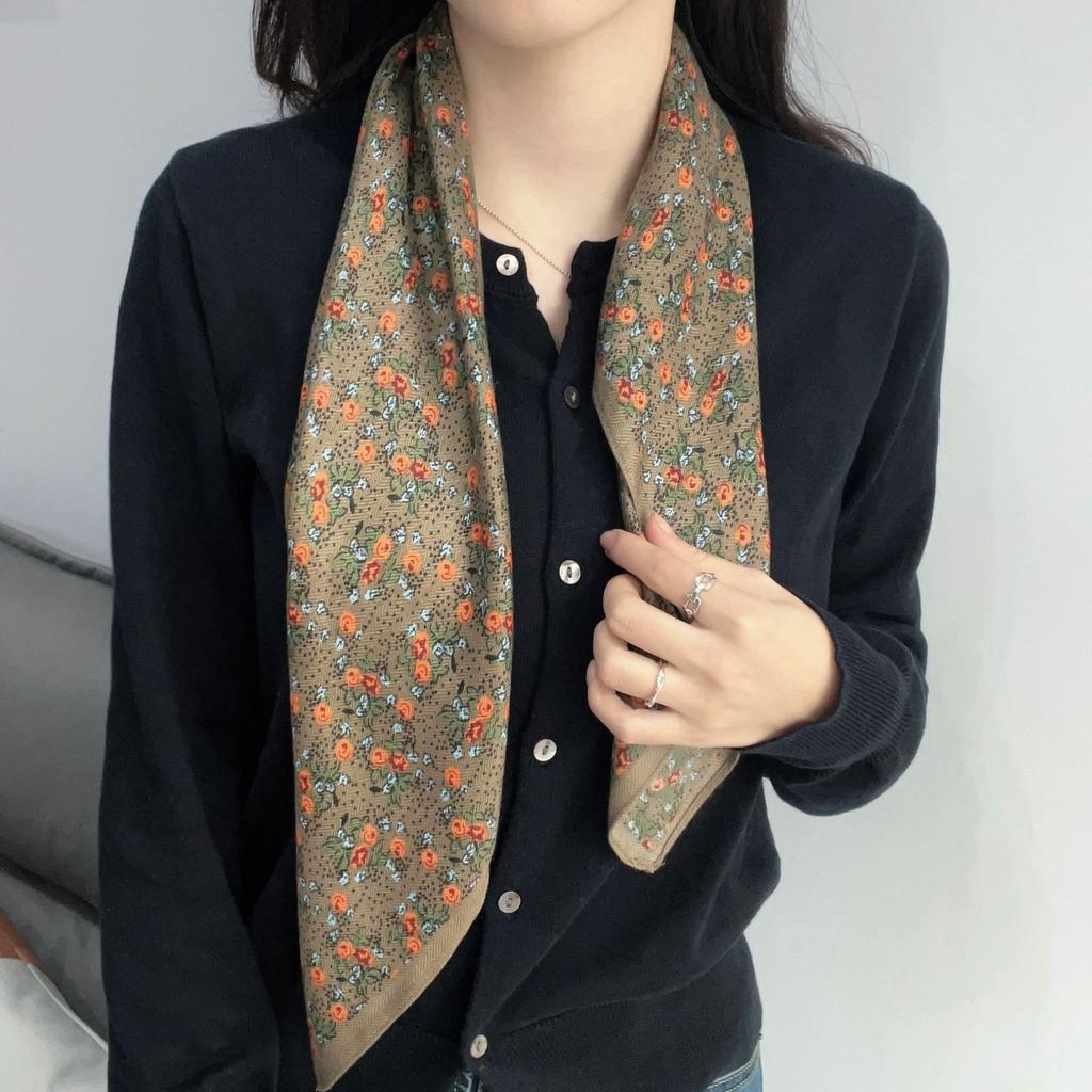 Fashion Lovely Floral Square Cotton Viscose Shawl Scarf High Quality Print Soft Shawls and Wraps Bufandas Muslim Hijab 68*68Cm