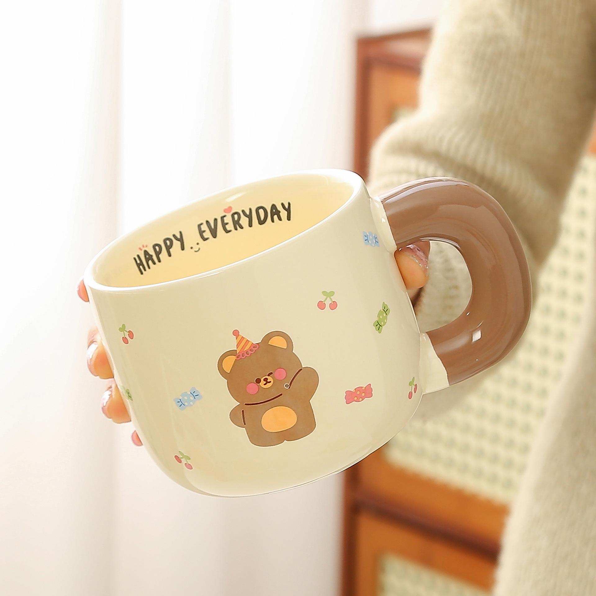 

Cute Puppy Ceramic Mug with Lid Spoon High Value Water Cup for Home Breakfast Cup for Girls To Give Best Friend Souvenir 450ml