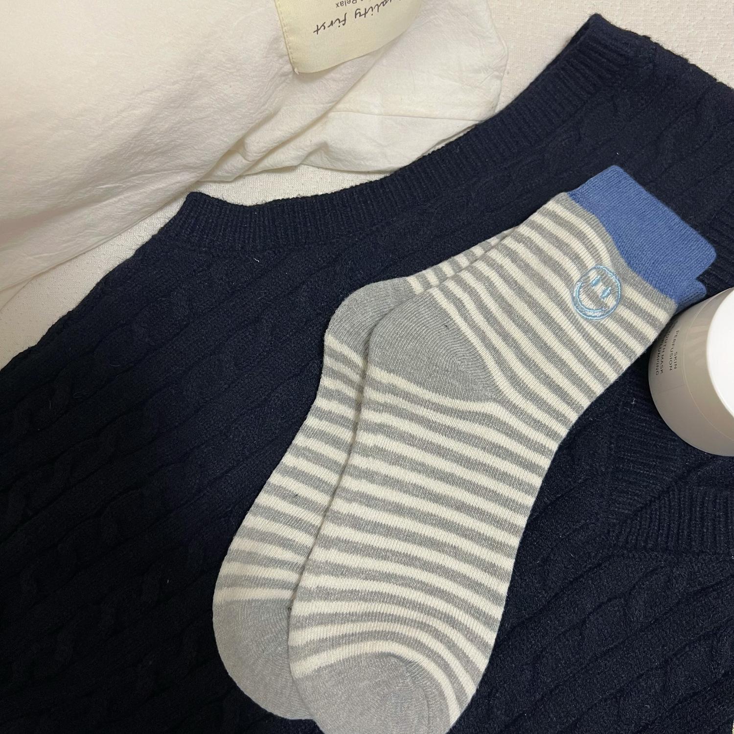 Smiley Face Terry Socks Medium Tube Socks Trendy Cotton Season Piled Thickened Warm Cute Stockings