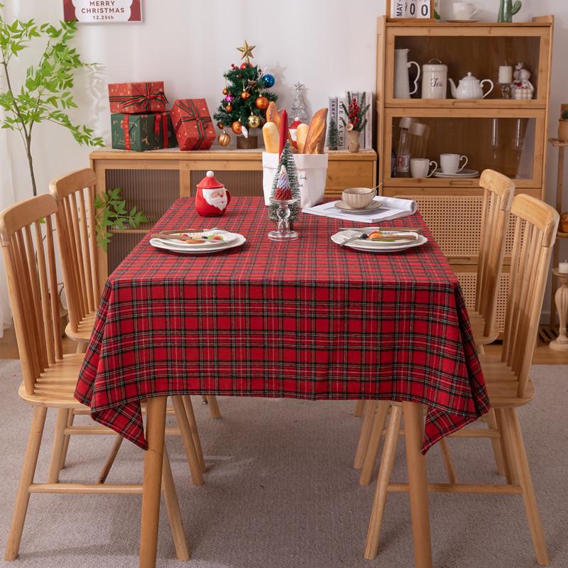American Style Red and Green Plaid Tassel Tablecloth - Holiday Polyester-Cotton Yarn-Dyed Christmas Decoration.