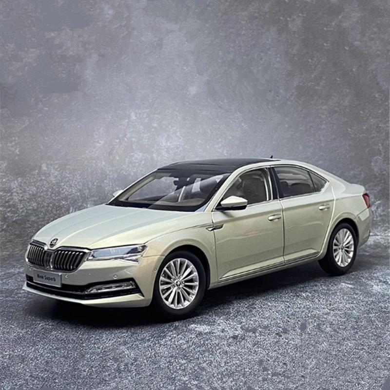 Msdf2 1:18 SKODA SUPERB Alloy Car Model Diecast Metal Toy Vehicles Car Model High Simulation Collection Childrens Gifts Decoration