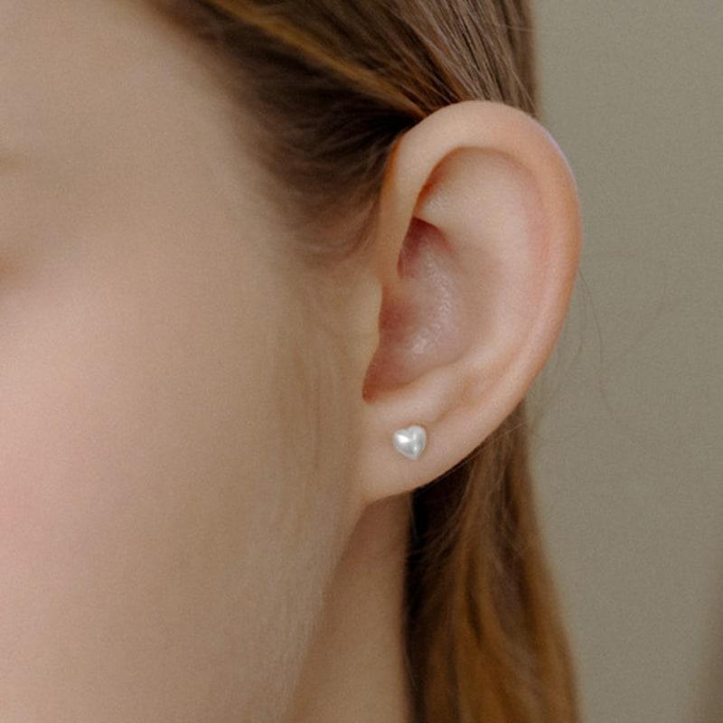 

HAS HLD015 Mini heart studs earrings Silver