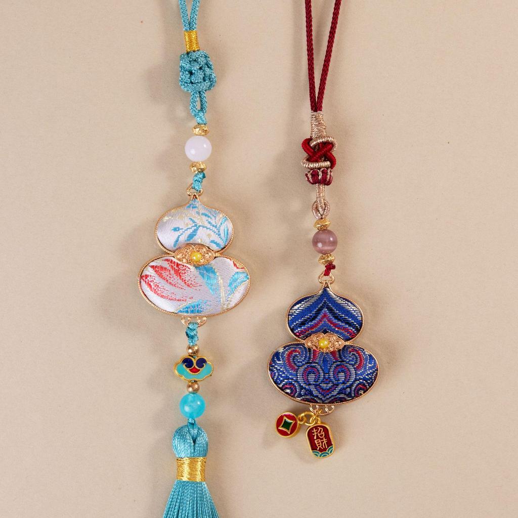 Chinese Gourd Pendant Tassel - Intangible Cultural Heritage Keychain & Bag Charm Souvenir