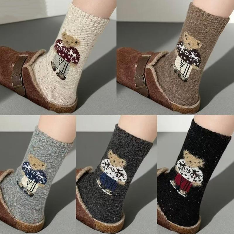 2/5Pairs Cartoon Cute Little Bear Mid-Calf Socks For Women Fashion Autumn And Winter Thickened Warm Socks Christmas Gifts